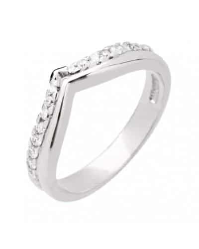Image Source - http://www.jqsweddingrings.com/ring-collection.php/camera?product_id=88